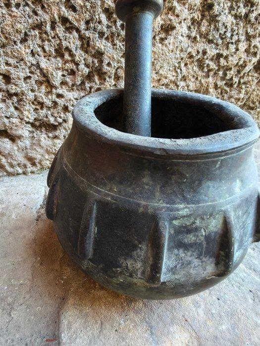 Ottomaanse bronzen mortier - Brons - Ottomaanse rijk -, Antiek en Kunst, Kunst | Niet-Westerse kunst