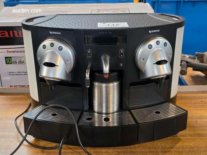 Professioneel koffiemachine Nespresso Gemini 220, Electroménager, Électroménager & Équipement Autre, Enlèvement
