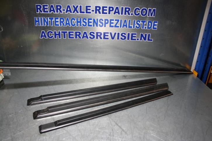 Sierlijsten Opel Rekord E, Commodore C, nieuw. (Exterieur), Autos : Pièces & Accessoires, Carrosserie & Tôlerie, Envoi