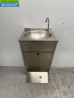 Évier en acier inoxydable avec commande au pied Traiteur, Verzenden