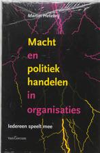 Macht en poltiek handelen in organisaties 9789023242017, Livres, Science, M. Hetebrij, Verzenden
