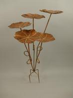 Beeldje - Large metal flower / Leaves - garden art - IJzer