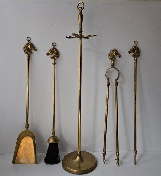 Haardstel met paardenhoofden - Outil de travail, Antiek en Kunst, Curiosa en Brocante