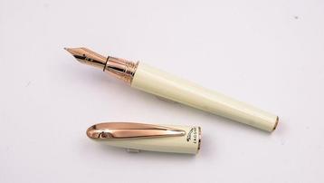 Jaguar - Classic Ivory - Rose Gold Trims - Zonder beschikbaar voor biedingen