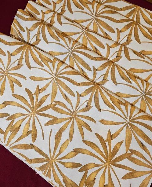 Prestigieus luxe stof in Coco Chanel-stijl N1 Goud -, Antiek en Kunst, Antiek | Tapijten, Tafelkleden en Textiel