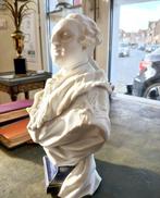 Buste, Volkstedt – Grand buste en porcelaine biscuit –