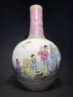 Chinese Famille Rose flesvaas Acht Onsterfelijken -