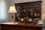 Boekensteunen (2) - Hout, Metaal - Globes in antieke stijl