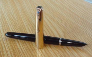 Parker - 51 Mark I Vacumatic Ebony Black 1/10 14K Gold