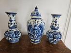Vase (3) - Faïence - Kaststel Delfts bleu