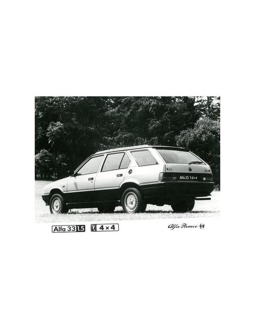 1984 ALFA ROMEO 33 1.5 4X4 PERSFOTO, Boeken, Auto's | Folders en Tijdschriften