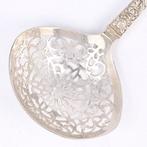 P. Spoelstra (Huizum/Sneek 1913) - Suikerzeef - .833 zilver, Antiek en Kunst