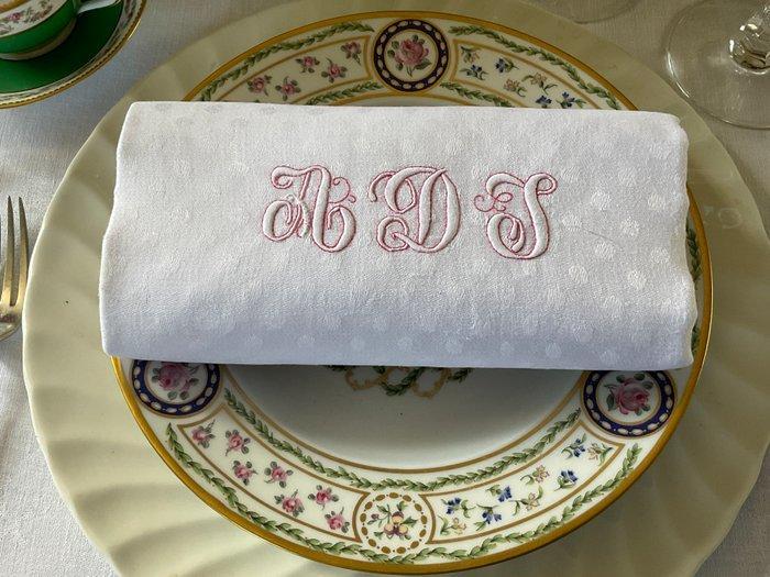10 vroege XXe-eeuwse damast linnen servetten met drie, Antiek en Kunst, Antiek | Tapijten, Tafelkleden en Textiel