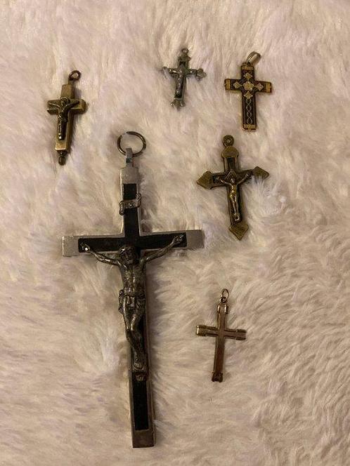 Vintage Crucifix (6) - Fer, Laiton, Plaqué or - 1950-1960 -, Antiek en Kunst, Antiek | Boeken en Manuscripten