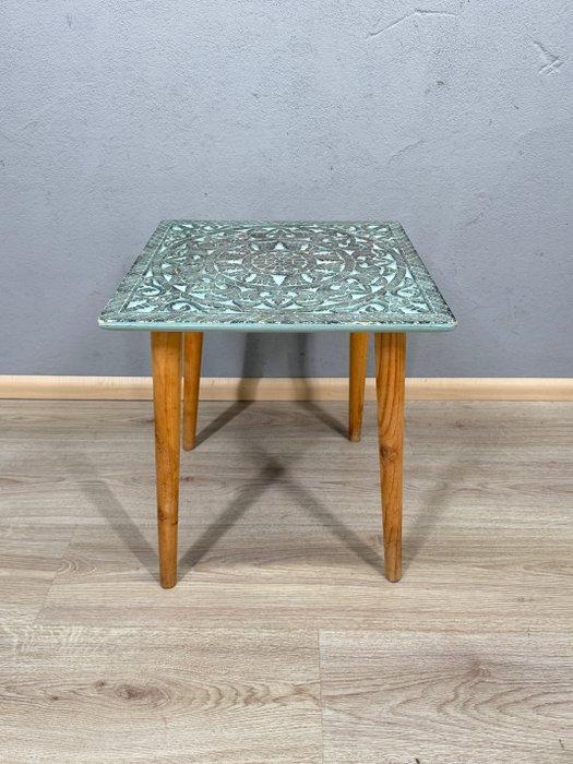 Bijzettafel - Hout - karaktervolle bijzettafe, Antiek en Kunst, Curiosa en Brocante