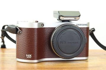 Samsung NX300 Body + Accessoires 20.3MP Digitale camera beschikbaar voor biedingen