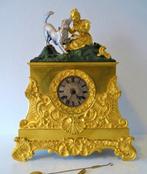Pendule - Bronze doré - 1830-1840, Antiquités & Art