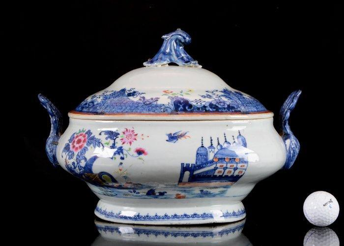 Een zeldzame en grote Chinese famille-rose soepterrine met, Antiquités & Art, Antiquités | Autres Antiquités