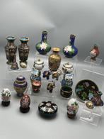 25 stuks Cloisonné - Cloisonné - China - 20e eeuw, Antiek en Kunst