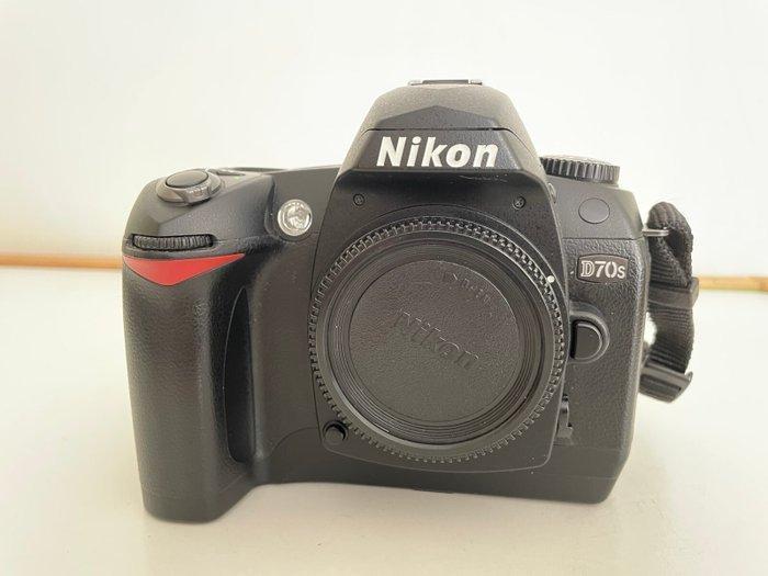 Nikon D70s & Nikkor DX ED 18-55mm f3.5-5.6G Appareil photo, Audio, Tv en Foto, Fotocamera's Digitaal