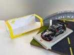 Spark 1:43 - Voiture de course miniature - Porsche 911 GT3 R
