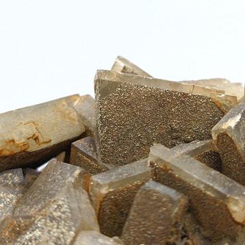 Barite avec des fantômes de pyrite dorée, Sardaigne Cristaux