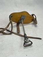 Kruk - Hout, Leder, Smeedijzer - oud koeien melkkrukje, Antiek en Kunst