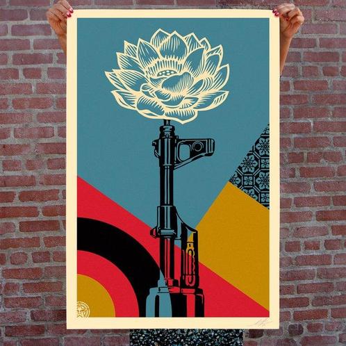 Shepard Fairey (OBEY) - OBEY AK-47 Lotus + AR-15 Lily -, Antiek en Kunst, Kunst | Tekeningen en Fotografie