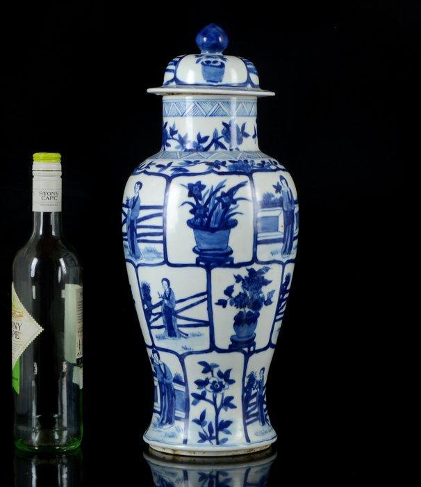 Un grand vase balustre chinois bleu et blanc Ladies and, Antiquités & Art, Antiquités | Autres Antiquités