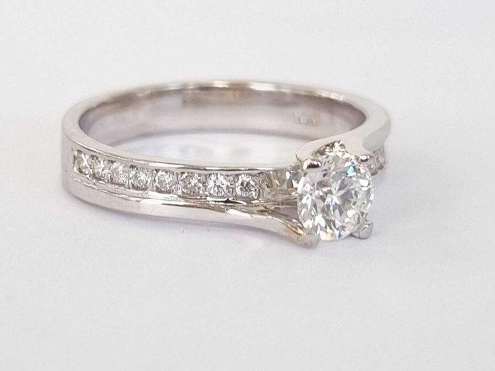 Bague de fiançailles - 18 carats Or blanc - 0.64ct. tw., Bijoux, Sacs & Beauté, Bijoux anciens