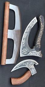 Two-Handled Mezzaluna Pizza Cutter with Two Other -, Antiek en Kunst