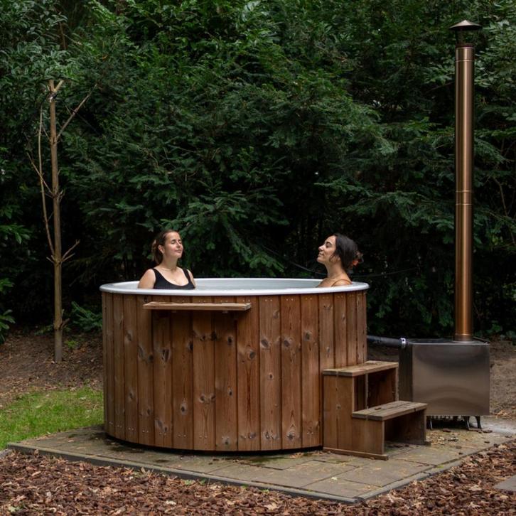 Hottub met bubbels |Houtgestookt elektrisch hybrid biodiesel, Tuin en Terras, Bubbelbaden en Hottubs, Nieuw, Afdekzeil, Filter