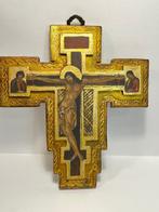 Crucifix - bois doré florentin et peint à la main -, Antiek en Kunst