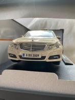 Maisto 1:18 - Modelauto - Mercedes-Benz E-Klasse Taxi -