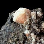 Classico alpino -> Analcime rose du Buffaure - Hauteur : 7