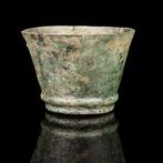 Oud-Romeins Bronzen beker met gegoten ring (Zonder