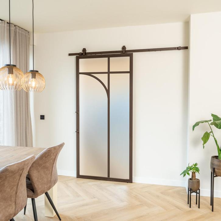 Stalen Schuifdeur - Brons - 5 Vlaks rond - Mat glas, Doe-het-zelf en Bouw, Raamkozijnen en Schuifdeuren, Inclusief glas, Nieuw