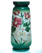 Vaas - Met de hand geschilderd met emaille bloemendecoratie., Antiek en Kunst