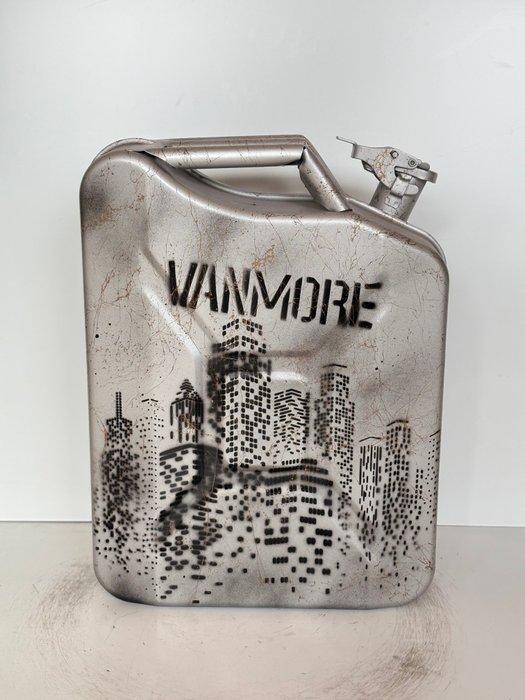 Rob VanMore - Oil Crisis The City XL - 47cm, Antiek en Kunst, Kunst | Designobjecten