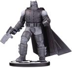 DC Direct Batman Black & White Statue-Armored Batman, Verzamelen, Ophalen of Verzenden, Nieuw