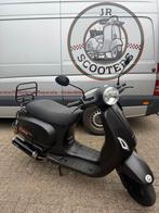 Scooter B-Klasse (Rijbewijs nodig), Fietsen en Brommers, Benzine, Klasse B (45 km/u), Zo goed als nieuw