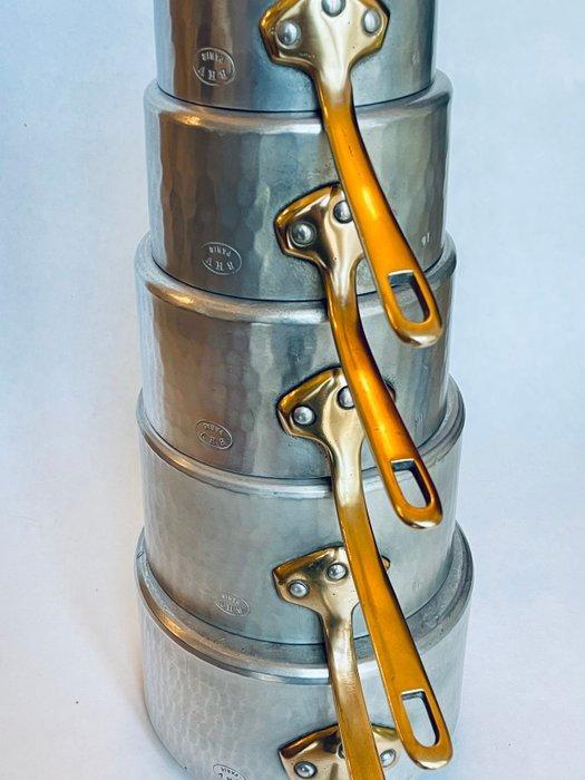 BHV PARIS - Set van vijf vintage Franse aluminium kookpannen, Antiek en Kunst, Antiek | Keukengerei