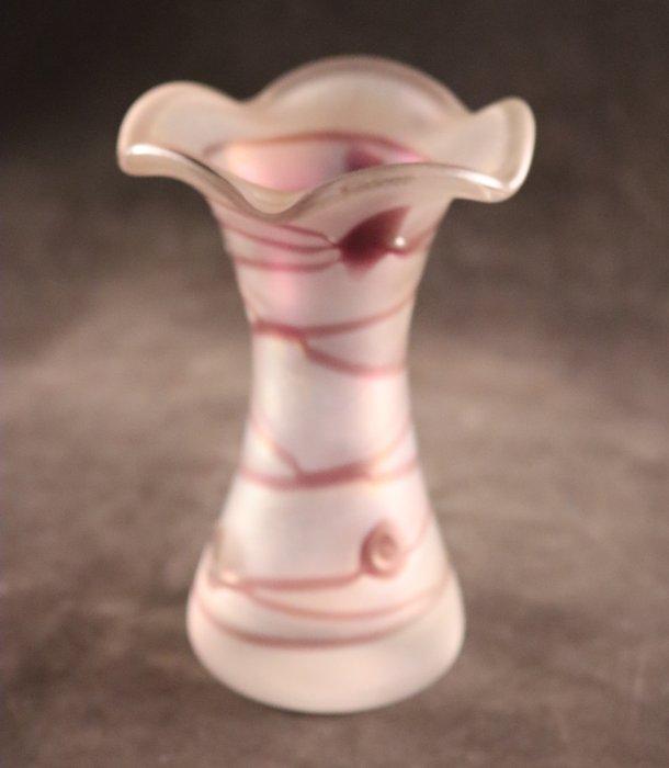 Boheems - Vaas - Iriserend geblazen glas, Antiek en Kunst, Kunst | Designobjecten