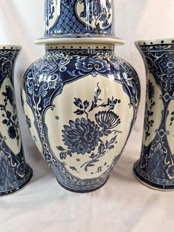 Boch, Royal Sphinx - Vase (3) - Faïence - Kaststel beschikbaar voor biedingen