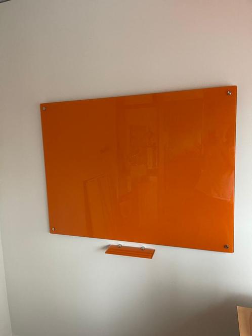 Design glazen whiteboard met aflegplanchet magnetisch,, Huis en Inrichting, Woonaccessoires | Memoborden, Gebruikt