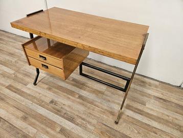 Bureau - Bois, Fer - Bureau des années 70 avec surface en beschikbaar voor biedingen