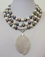 Collier de perles barroques (blanc et gris) avec pendentif