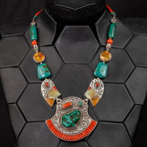 Rood koraal, amber, Himalaya-turquoise (howliet) -, Verzamelen, Mineralen en Fossielen