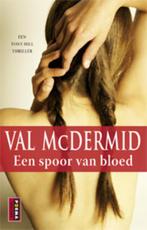 Een spoor van bloed 9789021014333 Val McDermid, Boeken, Verzenden, Gelezen, Val McDermid