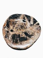 Gepolijste schaal met „Golden Burst“-masering | Indonesië |